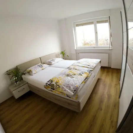 Andrej - Poetovio & Apartman *